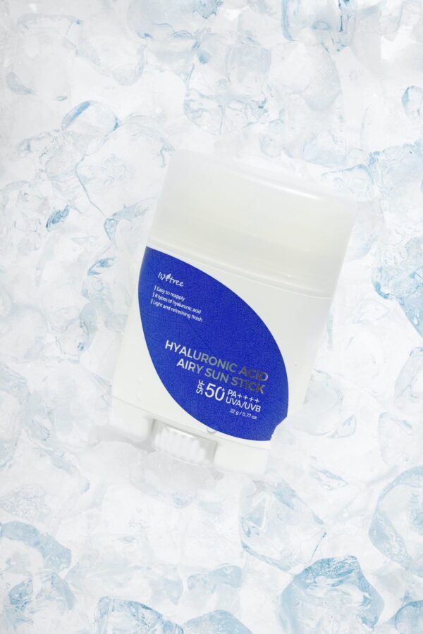 Isntree Hyaluronic Acid Airy Sun Stick |
واقي ستك بالهالرونك اسد من ايزنتري